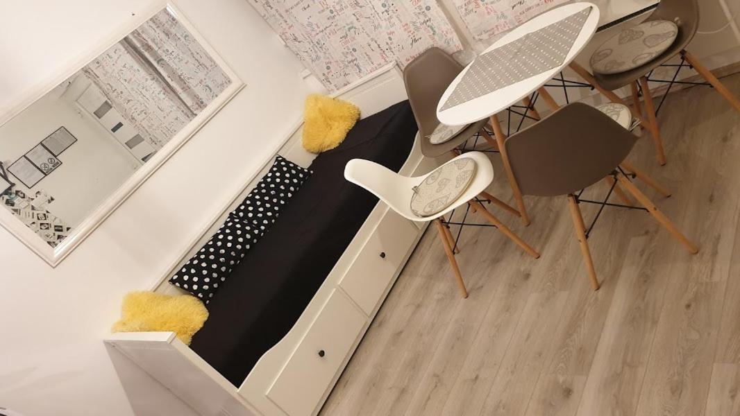 Apartman Jez - Free Parking, Self Check In Karlovac Zewnętrze zdjęcie