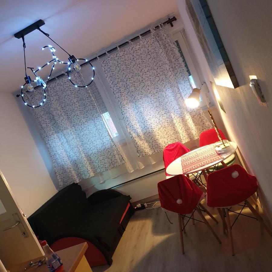 Apartman Jez - Free Parking, Self Check In Karlovac Zewnętrze zdjęcie